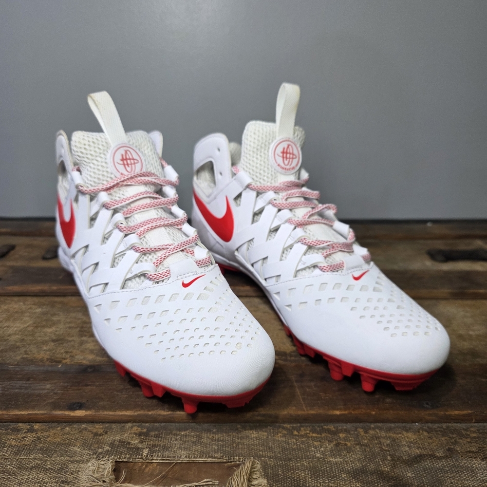 NWOT Nike Huarache 5 Lacrosse/Football Cleats in White and Crimson. 9.5